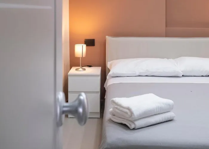 Aphrodite House Bed & Breakfast