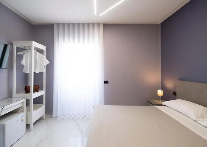 Aphrodite House Bed & Breakfast 4*