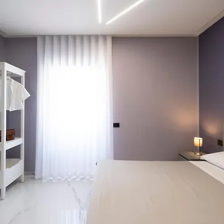 Aphrodite House Bed & Breakfast *