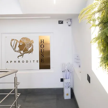 Aphrodite House 4*